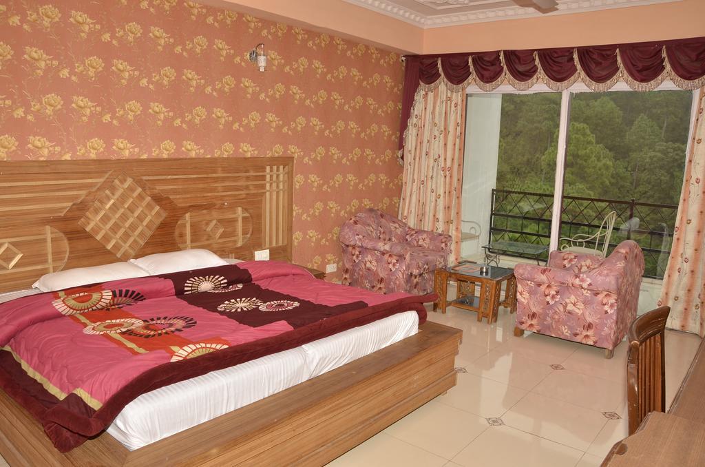 Hotel Shivalik Kasauli Ruang foto
